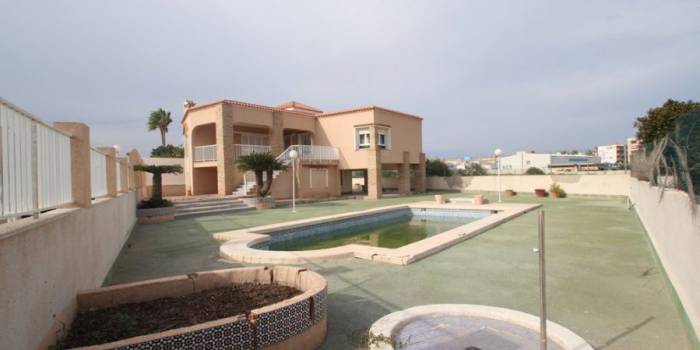 Villa - Resale - Torrevieja - La veleta