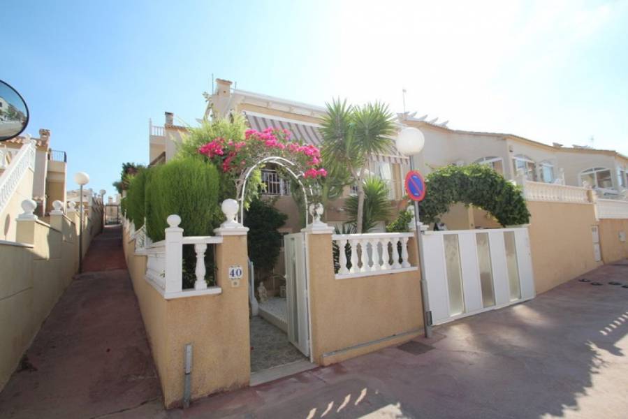 Resale - Villa - Torrevieja - Los altos