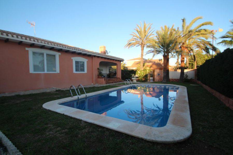 Resale - Villa - Orihuela Costa - Cabo Roig