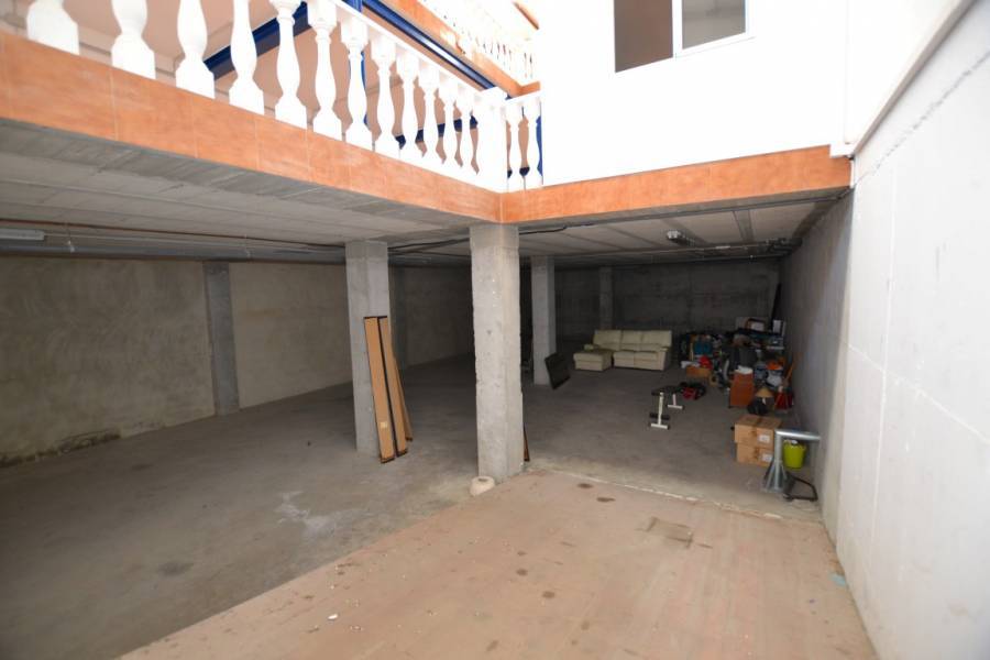 Resale - Commercial Unit - Guardamar del Segura - Poligono ind. santa ana