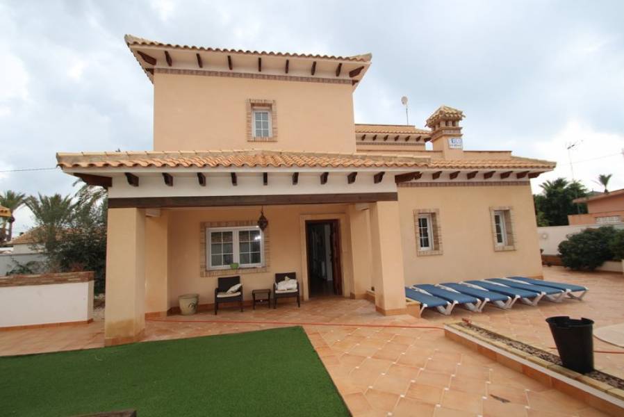 Resale - Villa - Orihuela Costa - Cabo Roig