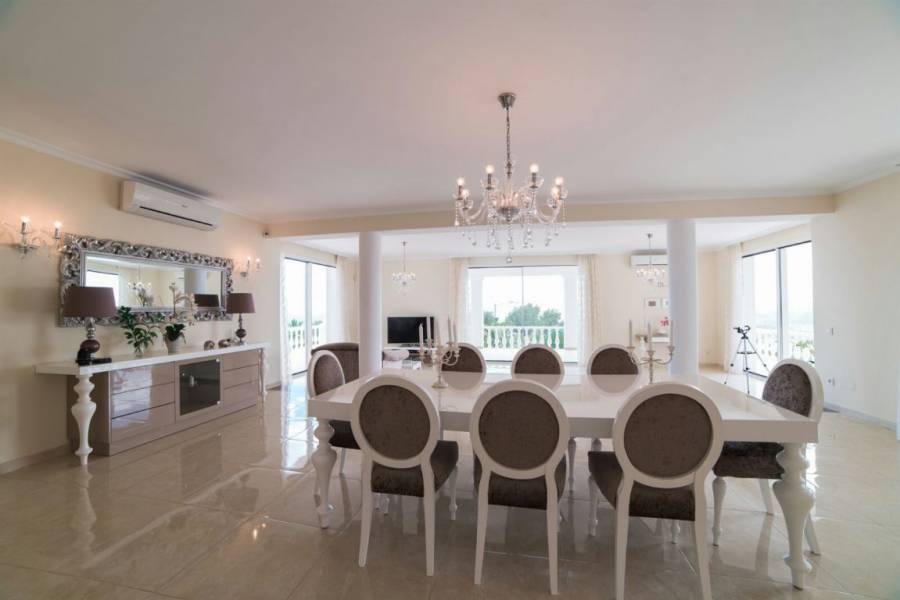 Resale - Villa - Altea - La Sierra