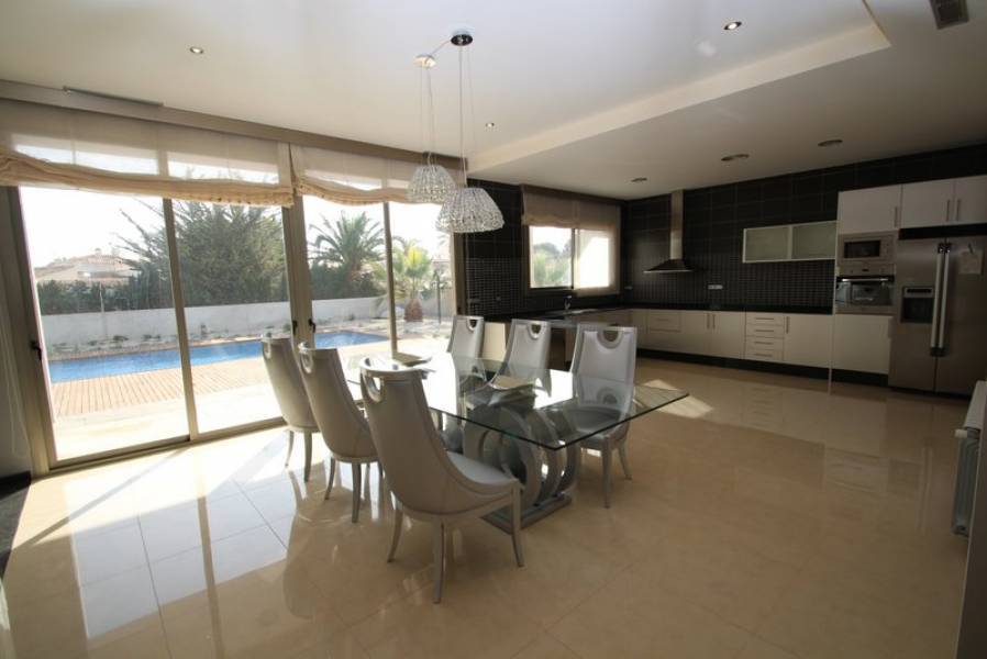 Resale - Villa - Orihuela Costa - Cabo Roig