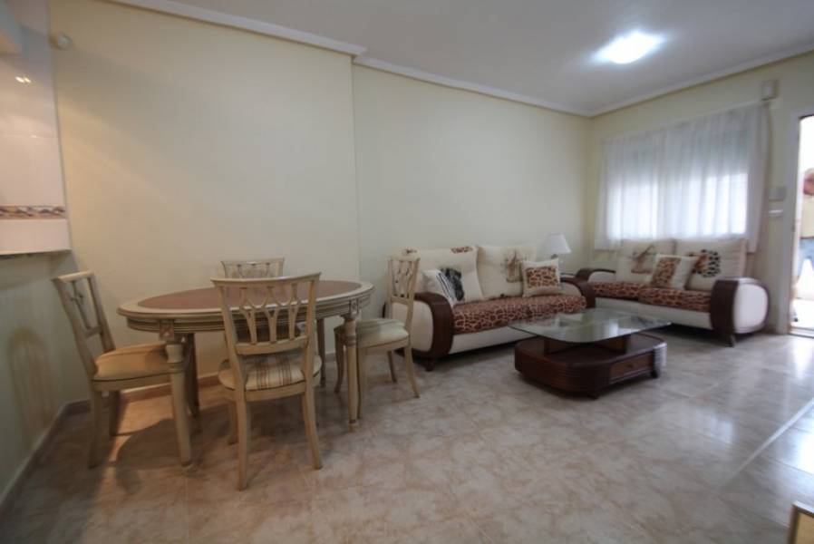 Resale - Apartment - Orihuela Costa - Campoamor