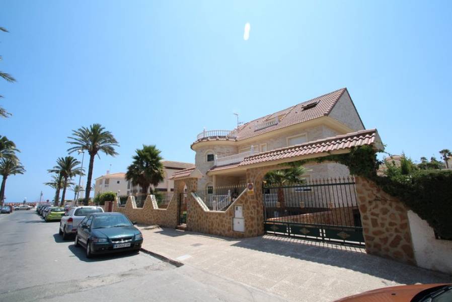 Reventa - Chalet - Orihuela Costa - La Zenia