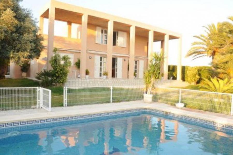 Resale - Villa - Torrevieja - Punta prima