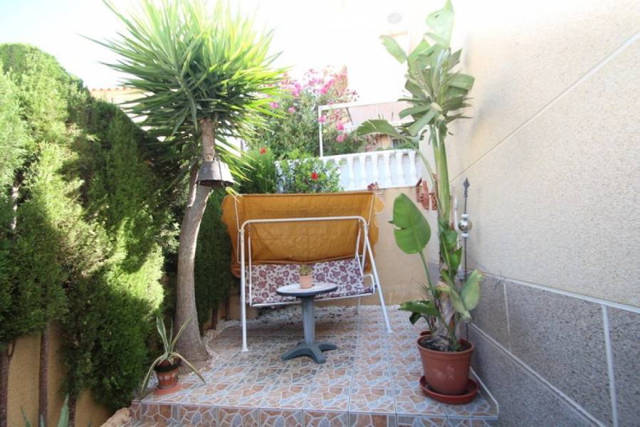 Resale - Villa - Torrevieja - Los altos