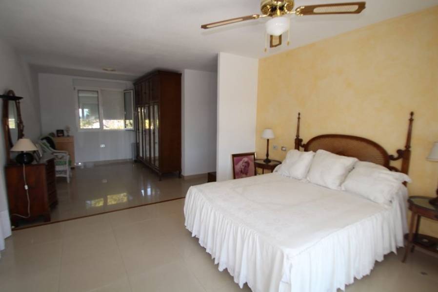 Resale - Villa - Orihuela Costa - Campoamor