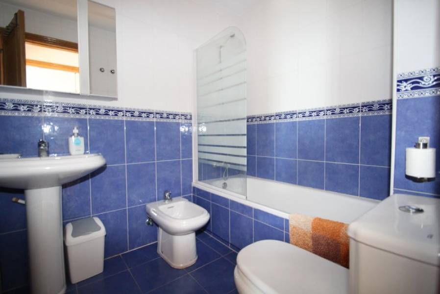 Resale - Apartment - Orihuela Costa - Campoamor