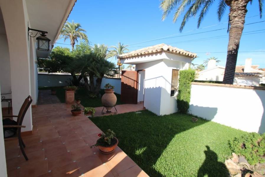 Resale - Villa - Orihuela Costa - Cabo Roig