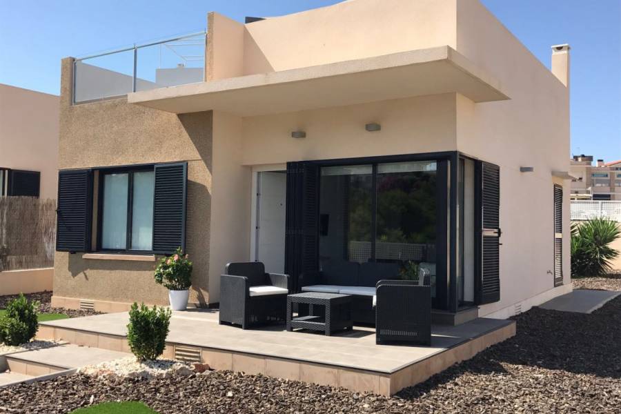 Resale - Villa - Orihuela - La Zenia