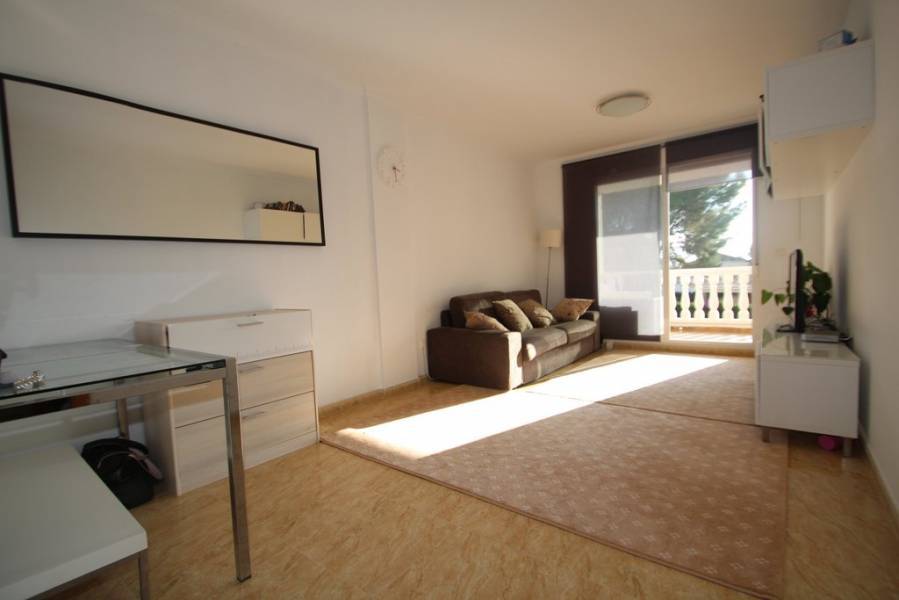 Resale - Apartment - Orihuela Costa - Campoamor