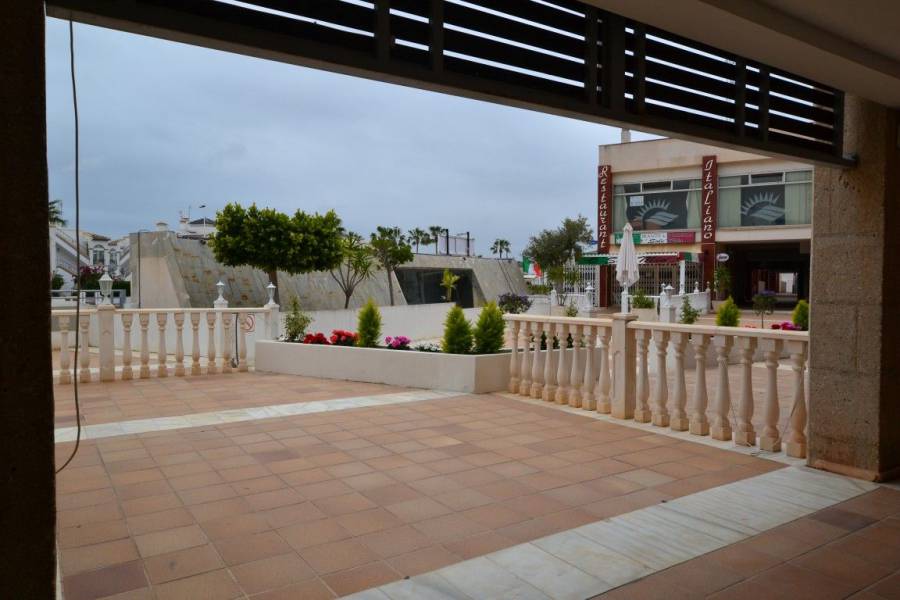 Resale - Commercial Unit - Orihuela Costa - Villamartin