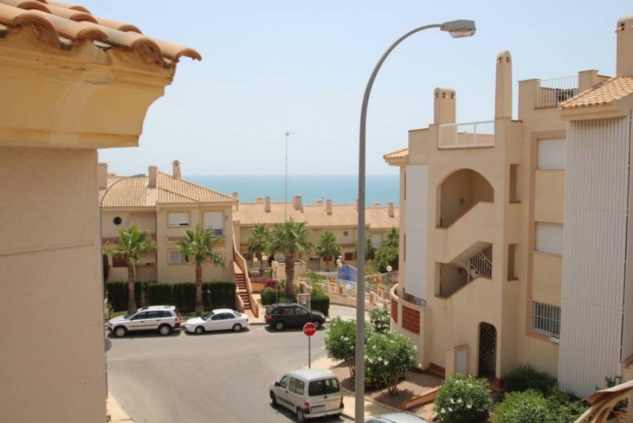 Resale - Apartment - Orihuela Costa - Campoamor