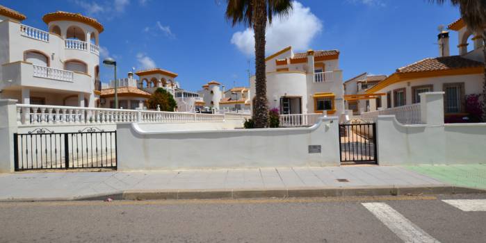 Villa - Resale - Pilar de la Horadada - Pinar de Campoverde