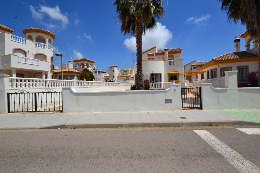 Resale - Villa - Pilar de la Horadada - Pinar de Campoverde