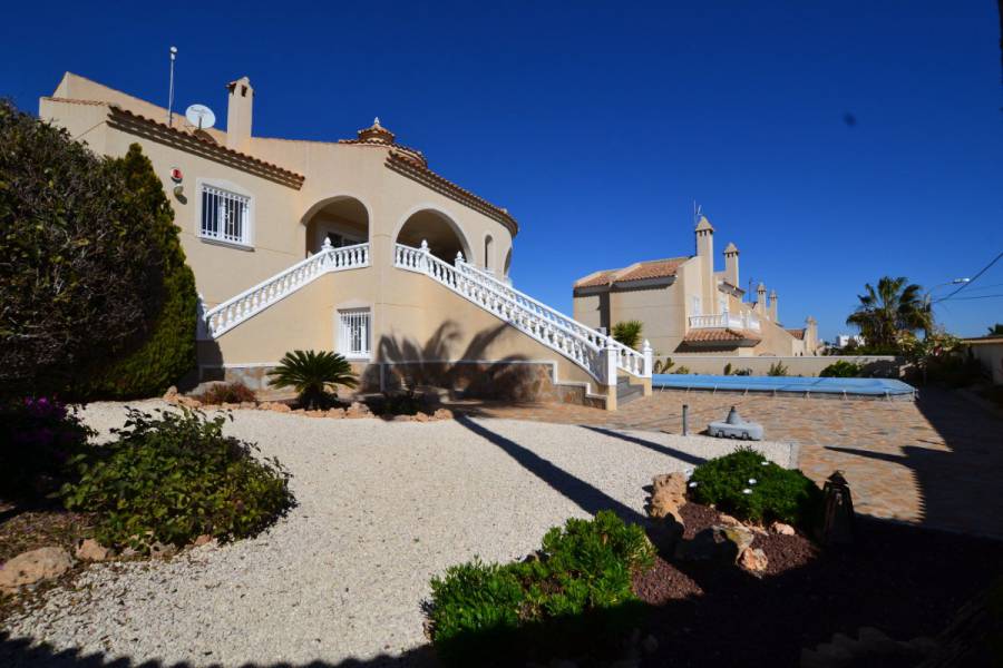 Resale - Villa - San Miguel de Salinas - Orihuela costa