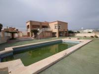 Resale - Villa - Torrevieja - La veleta