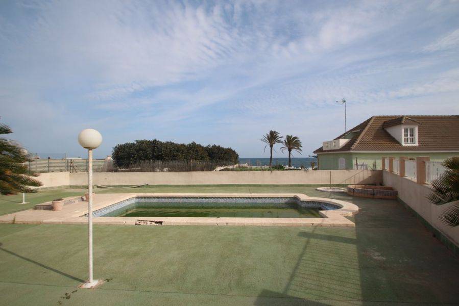 Resale - Villa - Torrevieja - La veleta