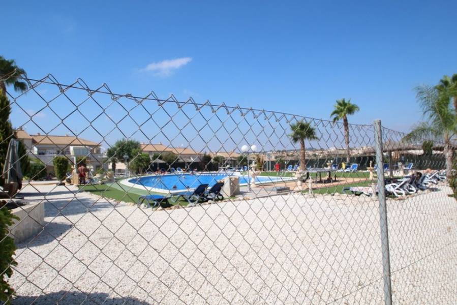 Resale - Villa - Torrevieja - Los altos