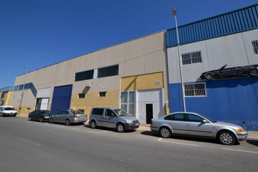 Resale - Commercial Unit - Guardamar del Segura - Poligono ind. santa ana