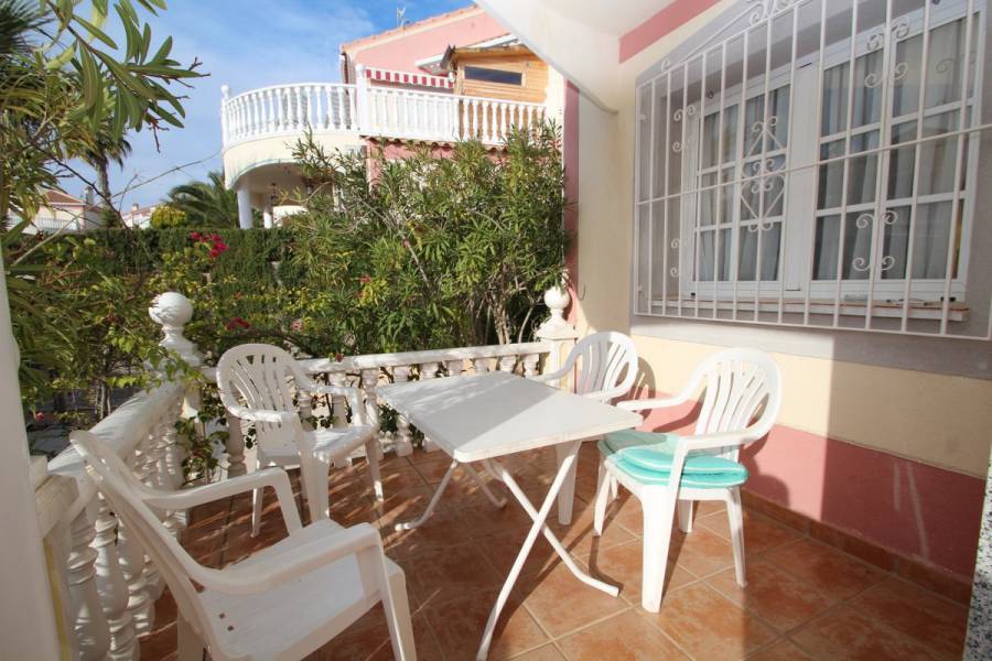 Resale - Villa - Torrevieja - Los altos