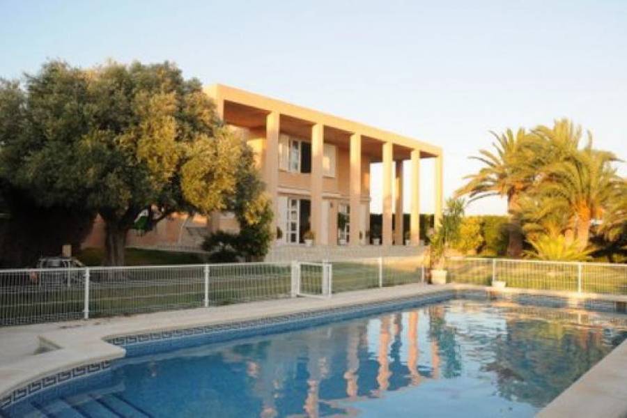 Resale - Villa - Torrevieja - Punta prima