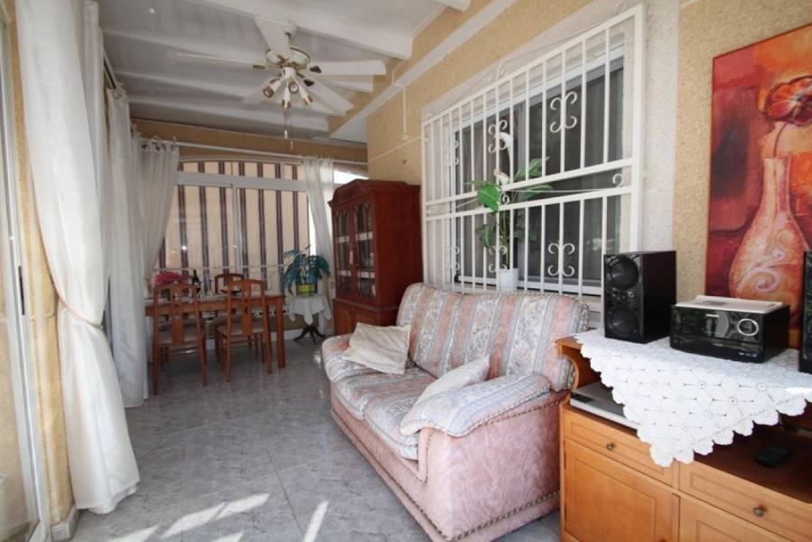 Resale - Villa - Torrevieja - Los altos