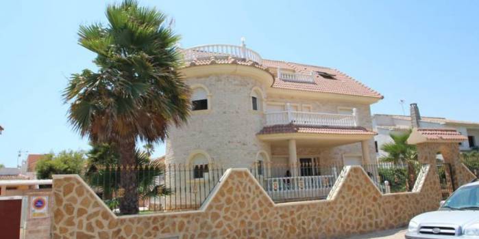 Villa - Resale - Orihuela Costa - La Zenia