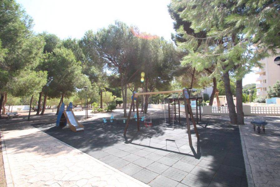 Resale - Apartment - Orihuela Costa - Campoamor