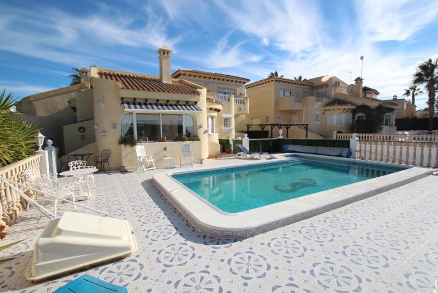 Resale - Villa - Orihuela Costa - Las Ramblas