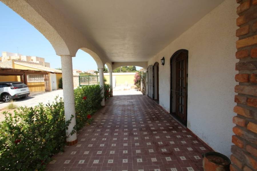 Resale - Villa - Orihuela Costa - Lomas de Cabo Roig